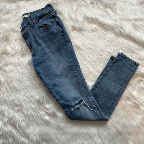 Levi's Denim - Levi’s 710 Super Skinny Distressed Medium Wash Denim Size 30